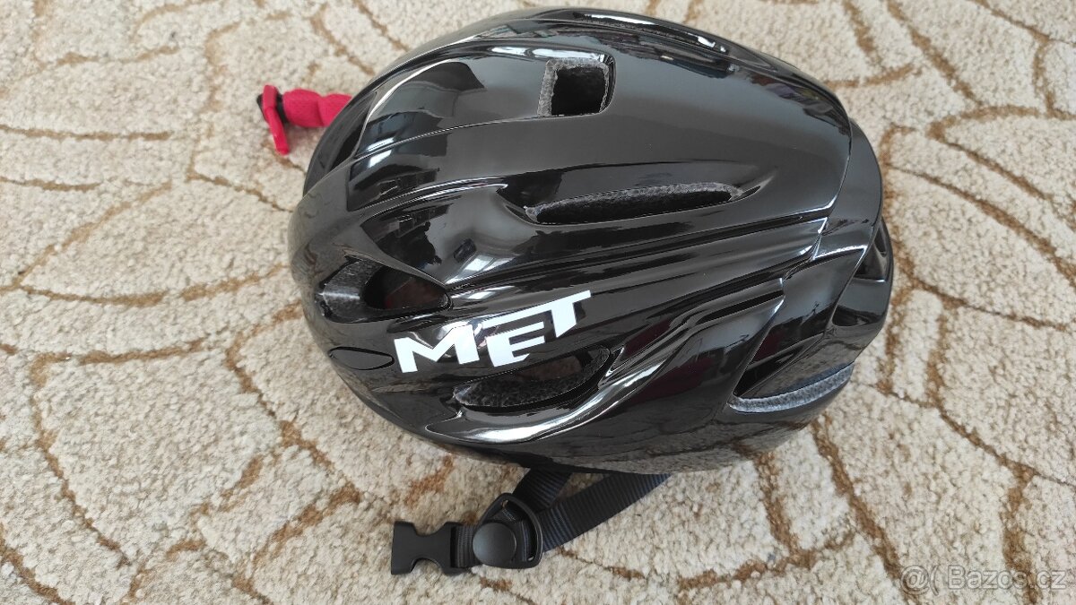 Cyklistická přilba Met - nová - 2