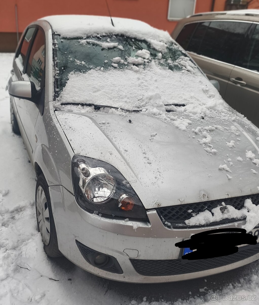 Ford fiesta 1.4 TDCI bouraná - 2