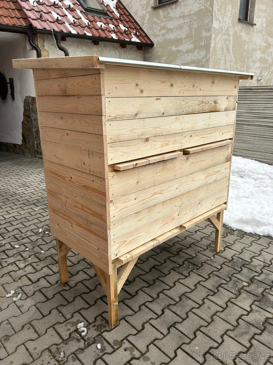 Králíkárna čtyři kotce - 2