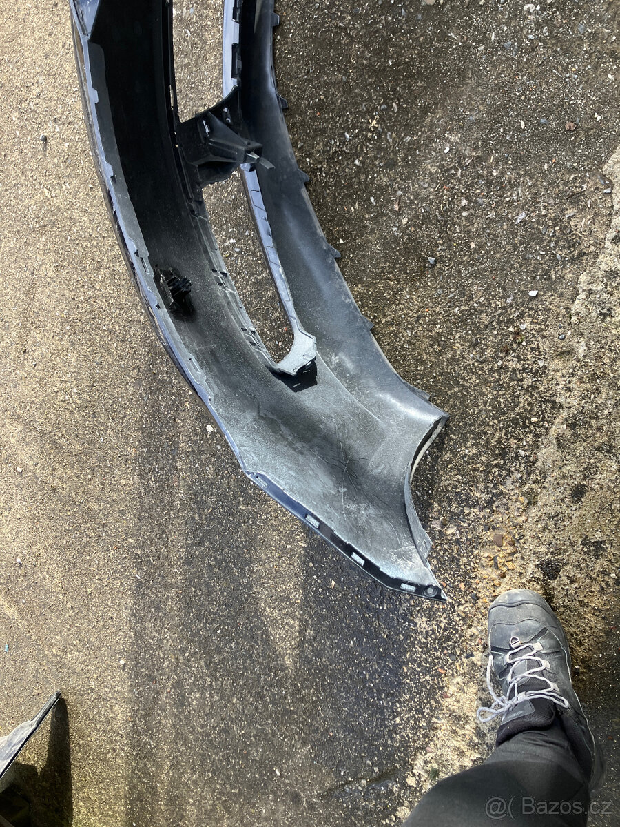 Predni naraznik vw sharan 4pdc cerny - 2