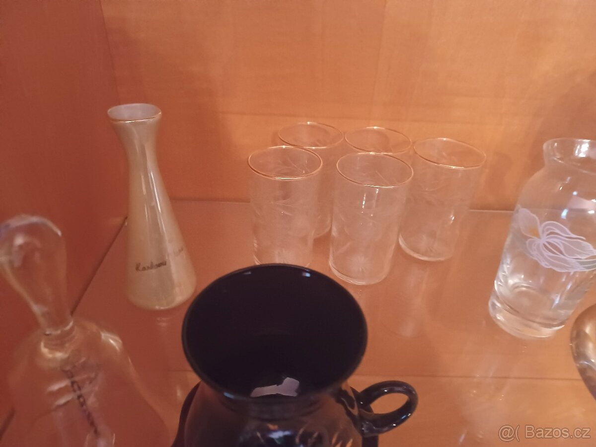 Staré sklo a porcelan - 2