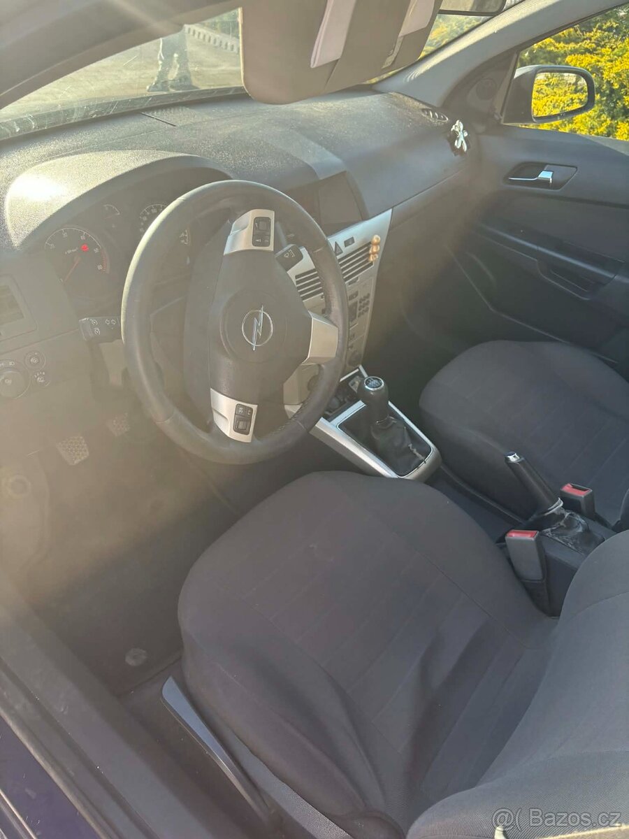 Opel Astra H - 2