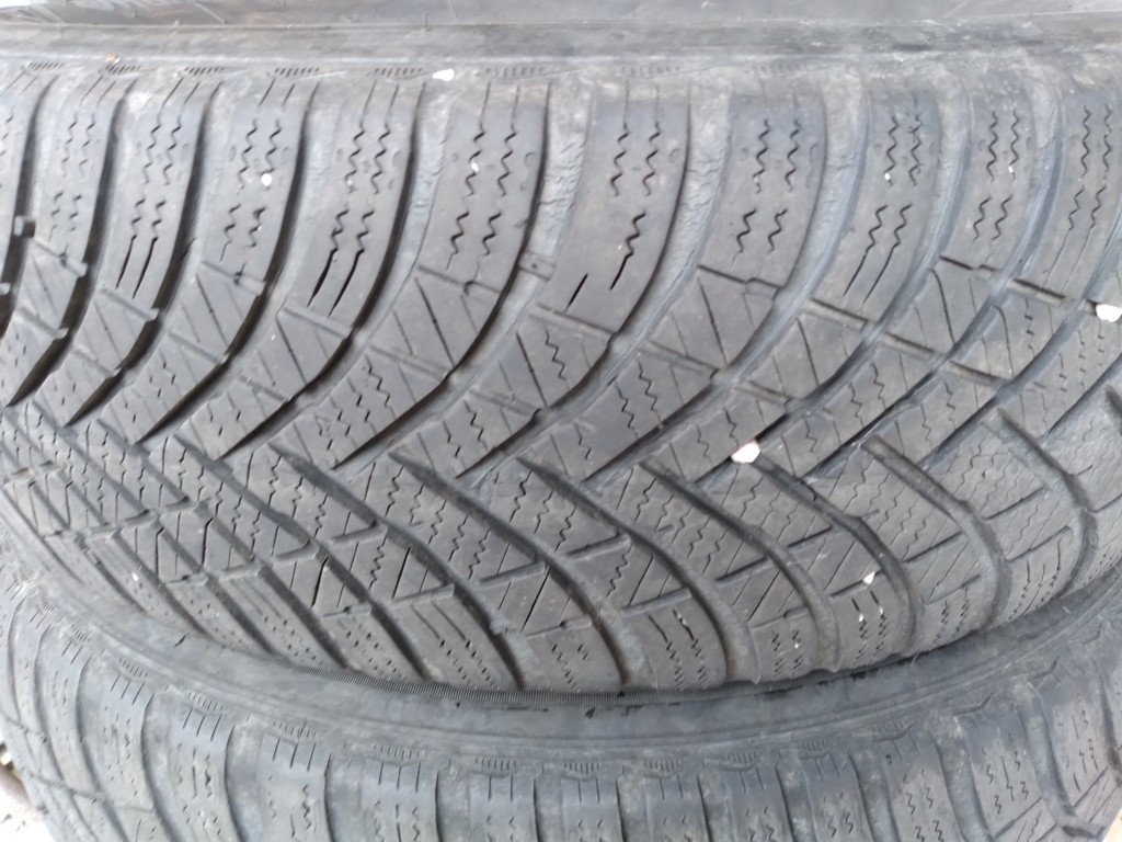 SADA ZIMNÍ PNEU 195/65R15 - 2