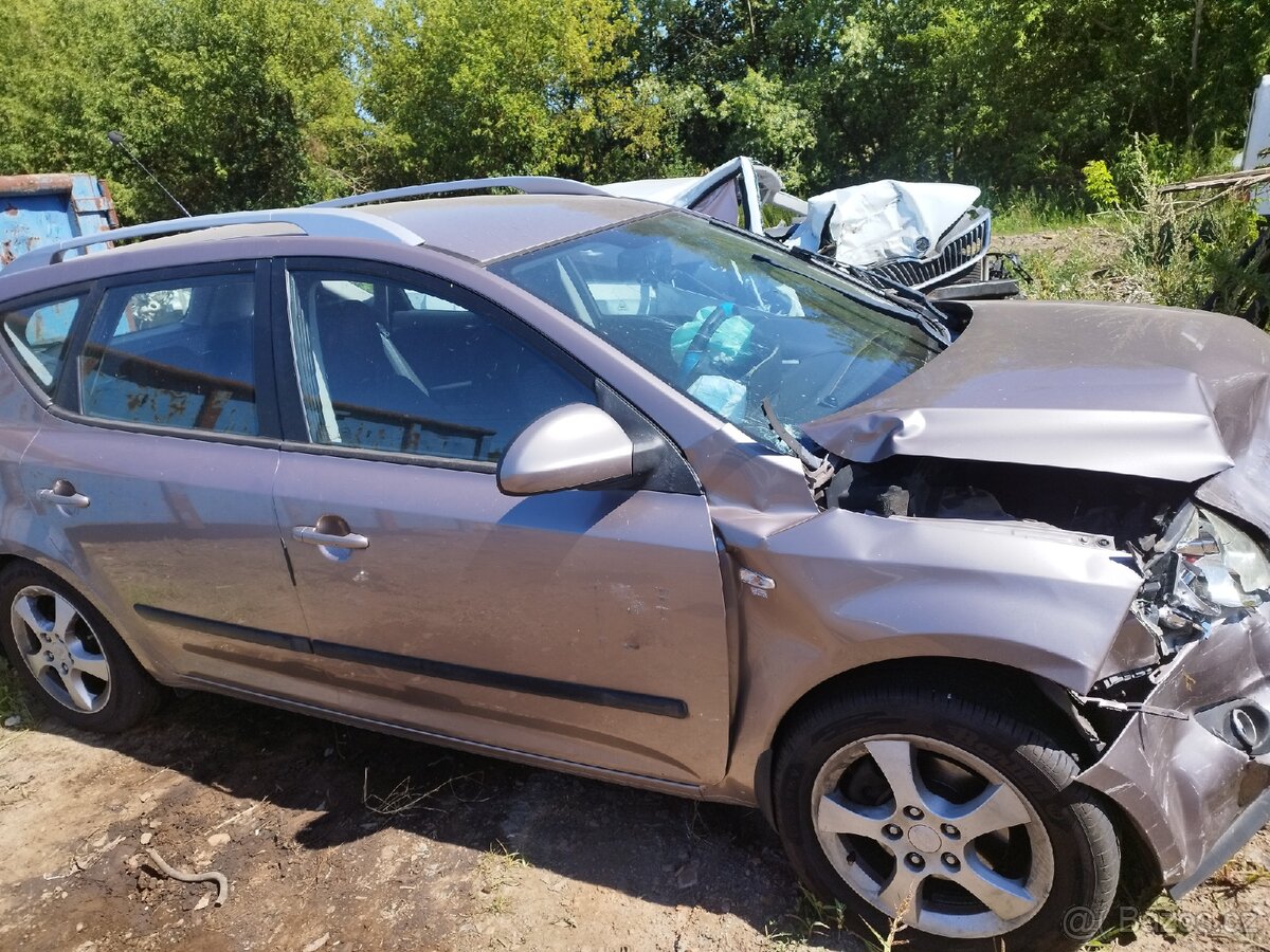 Kia Ceed 1.6i - 2