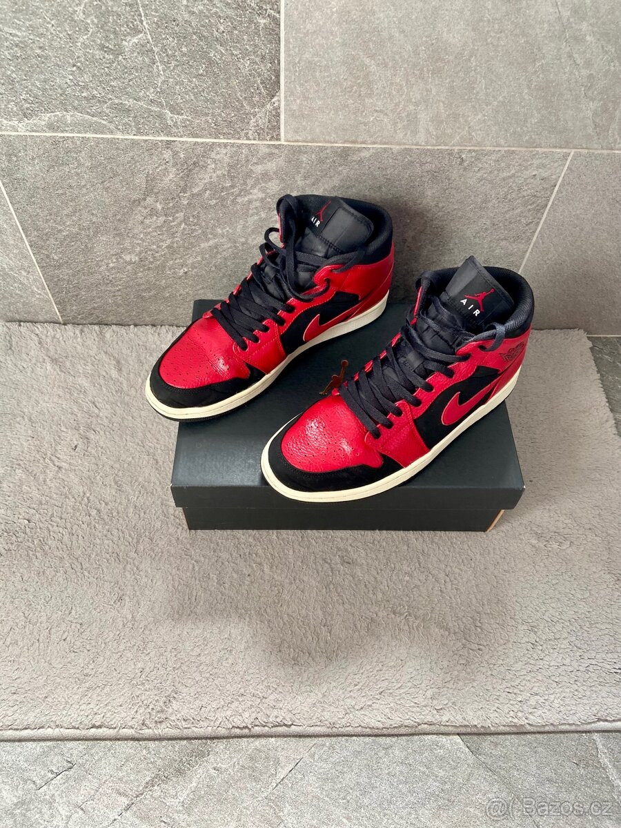 Nike Air Jordan 1 Mid Bred - 2
