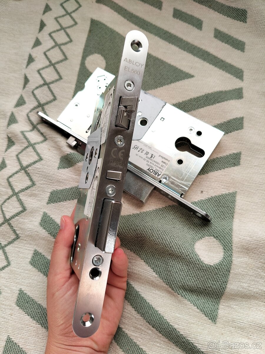 2x elektrozámek Abloy - 2
