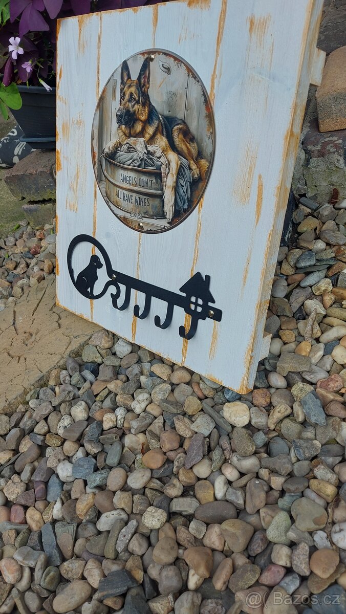 Hand made věšák na klíče Provence, Se psem - 2