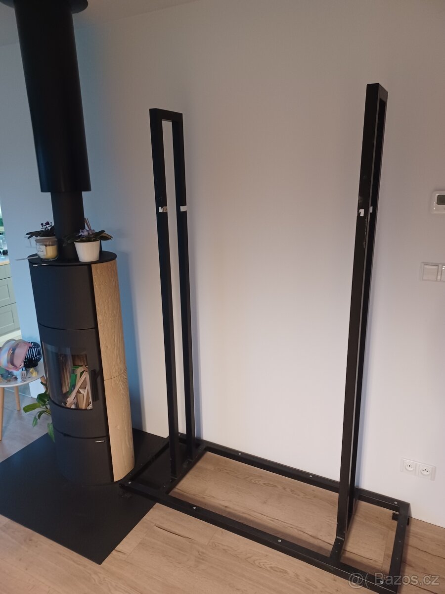 Stojan na dřevo - 2