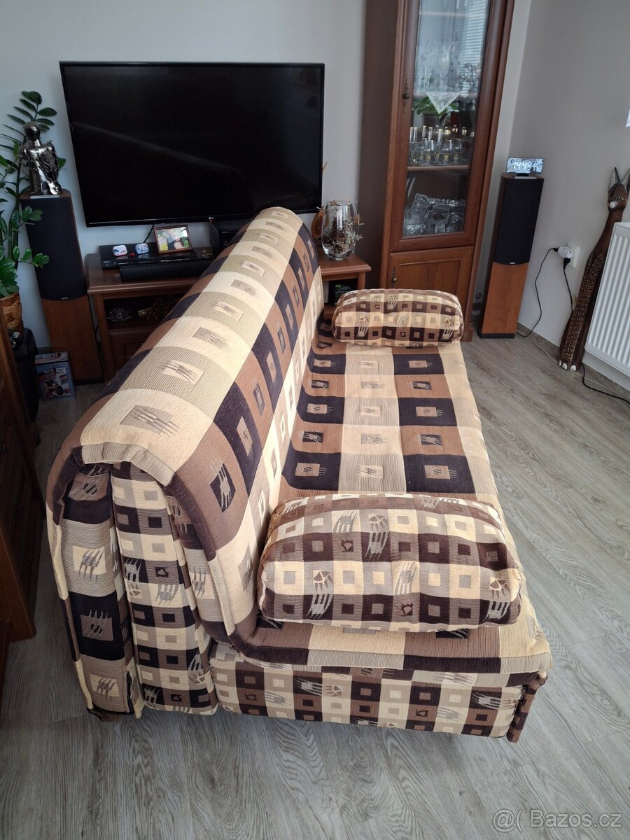 Rozkládací gauč - 2