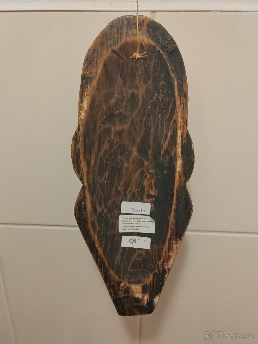 Dřevěná maska na zeď - 2