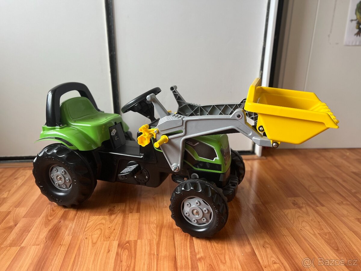 Šlapací traktor s nakladačem - 2