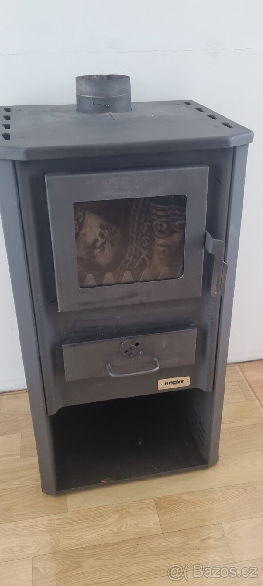 Krbová kamna Hecht 7.6 kw - 2