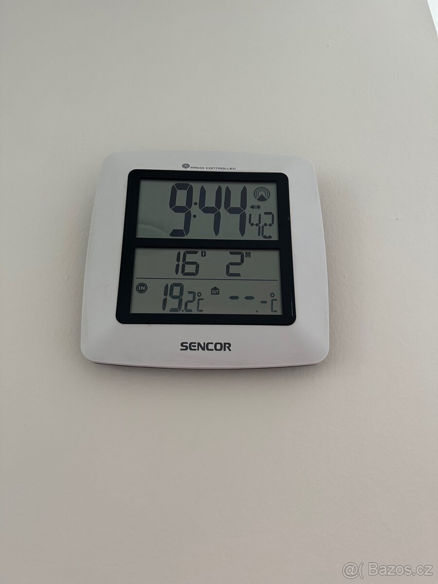 Hodiny digitální s teploměrem - 2