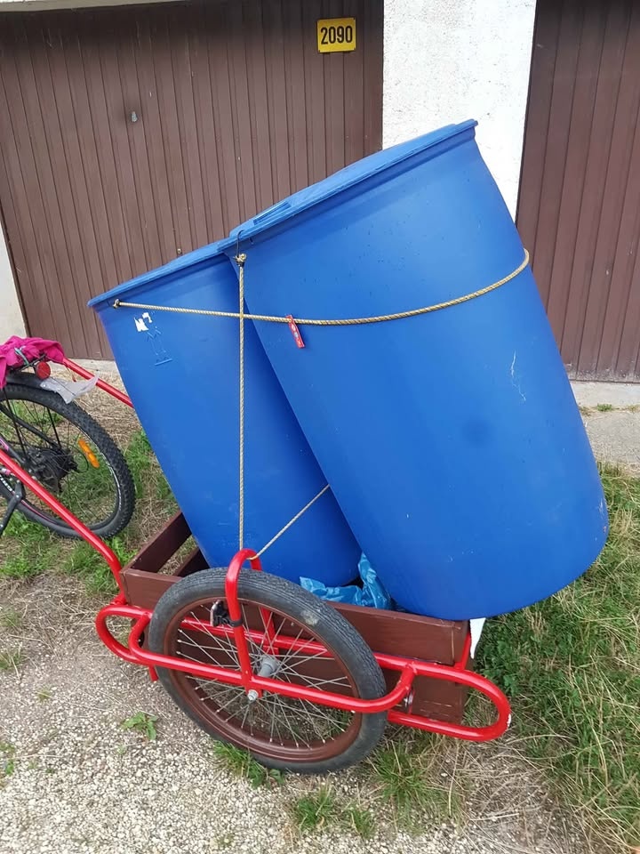 Plastový sud na vodu 200L - 2