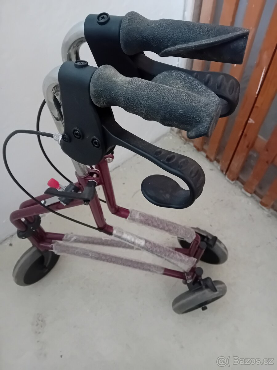 Chodítko pro seniory - 2