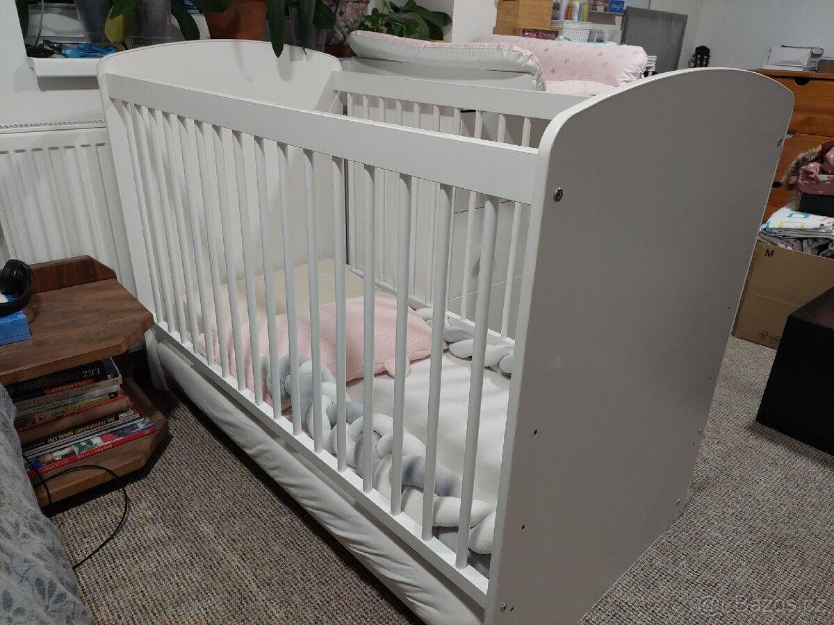 Postýlka + přebalovací komoda - 2