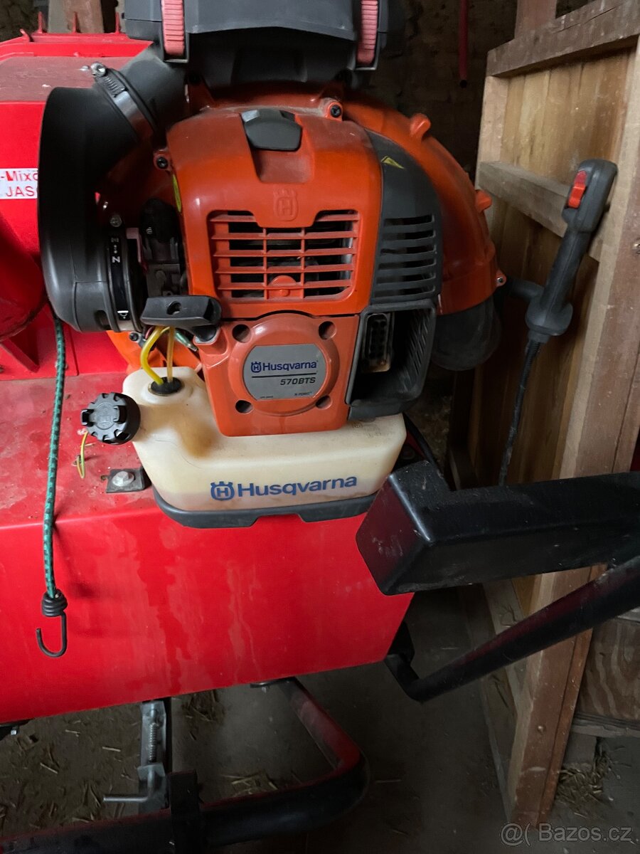 Multi Sauber MCS 520, vysavač trusu, listí - 2