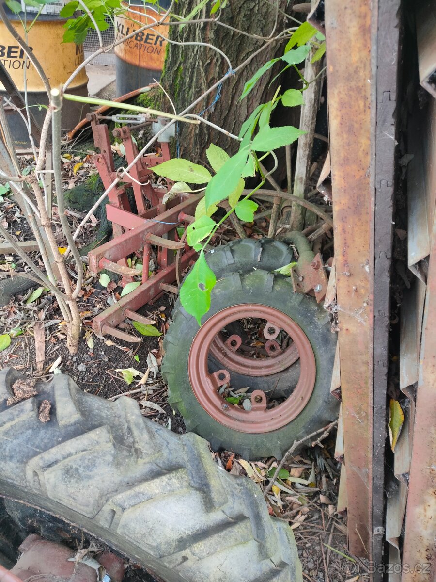 Traktůrek Agria 1800 - 2