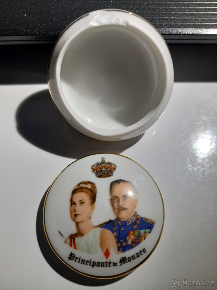 Porcelánová dózička z Monaka - 2