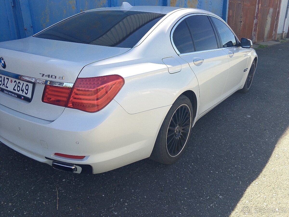 BMW 740D 3,0 tdi - 2