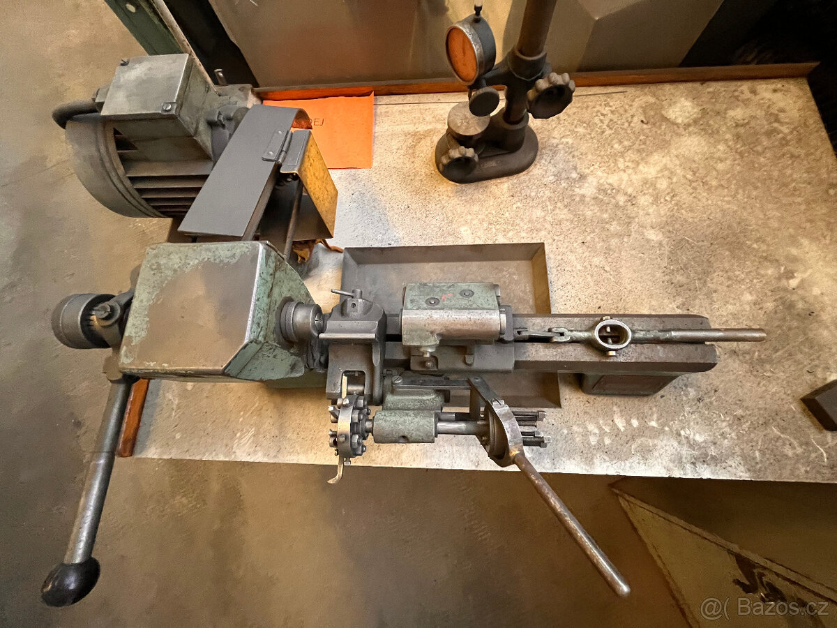 Soustruh mechanický - 2