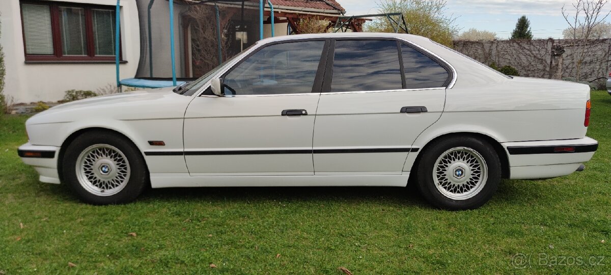 BMW E34 540i manuál - 2