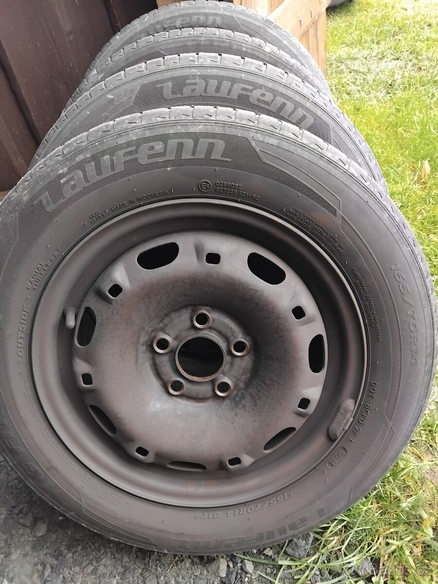 Pneu 165/70 r14 - 2