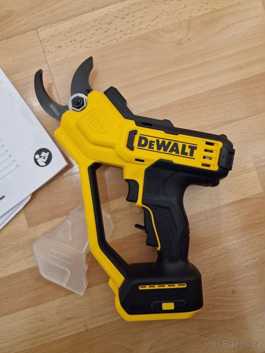 Nové zahradní aku nůžky DeWALT DCMPP568N - 2