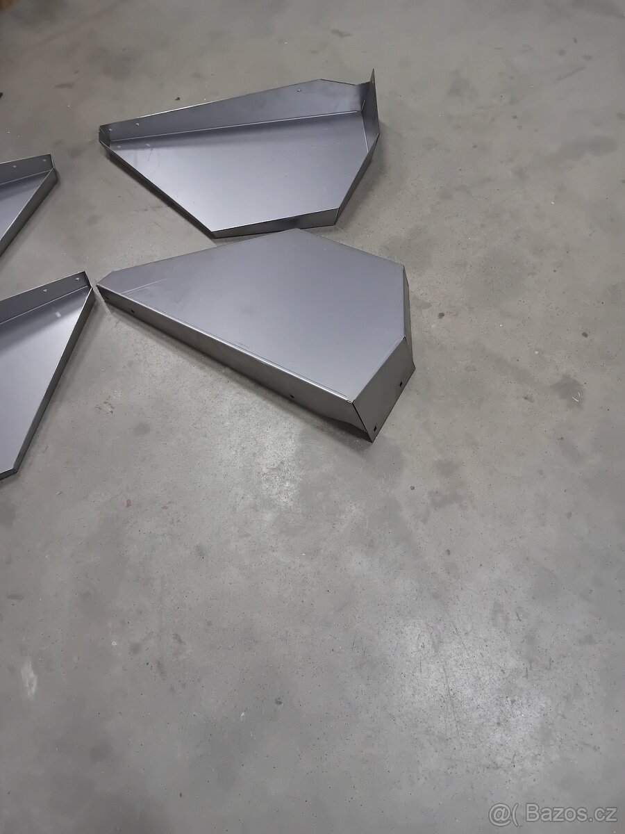 Prodáme usměrňovací plechy desky drtiče na newholland Cx,Cr - 2