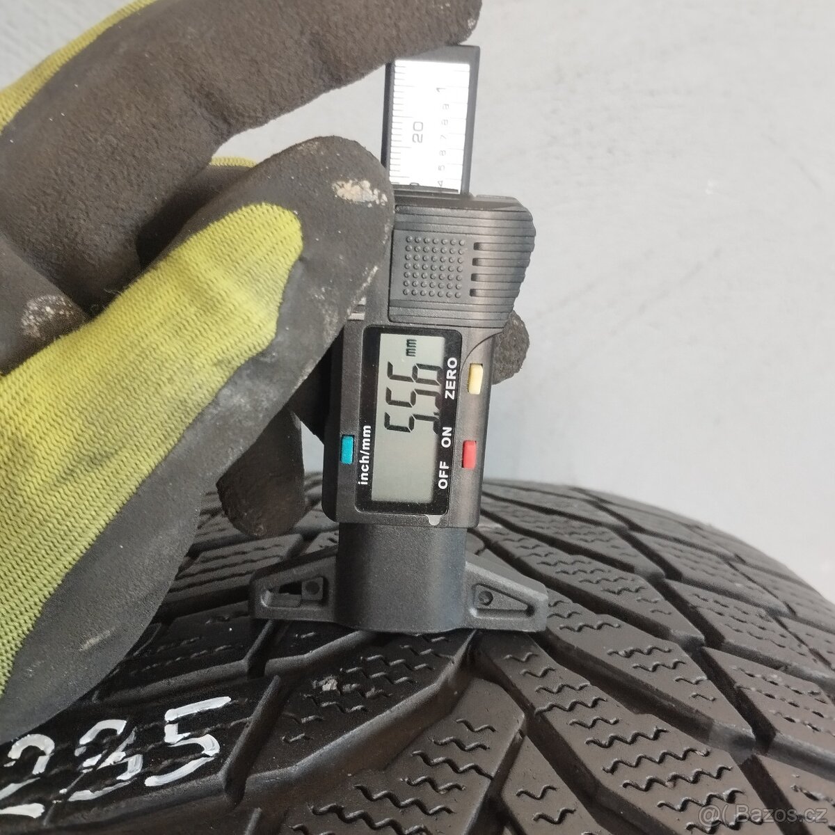 Zimní pneumatiky 235/55/18 - 2