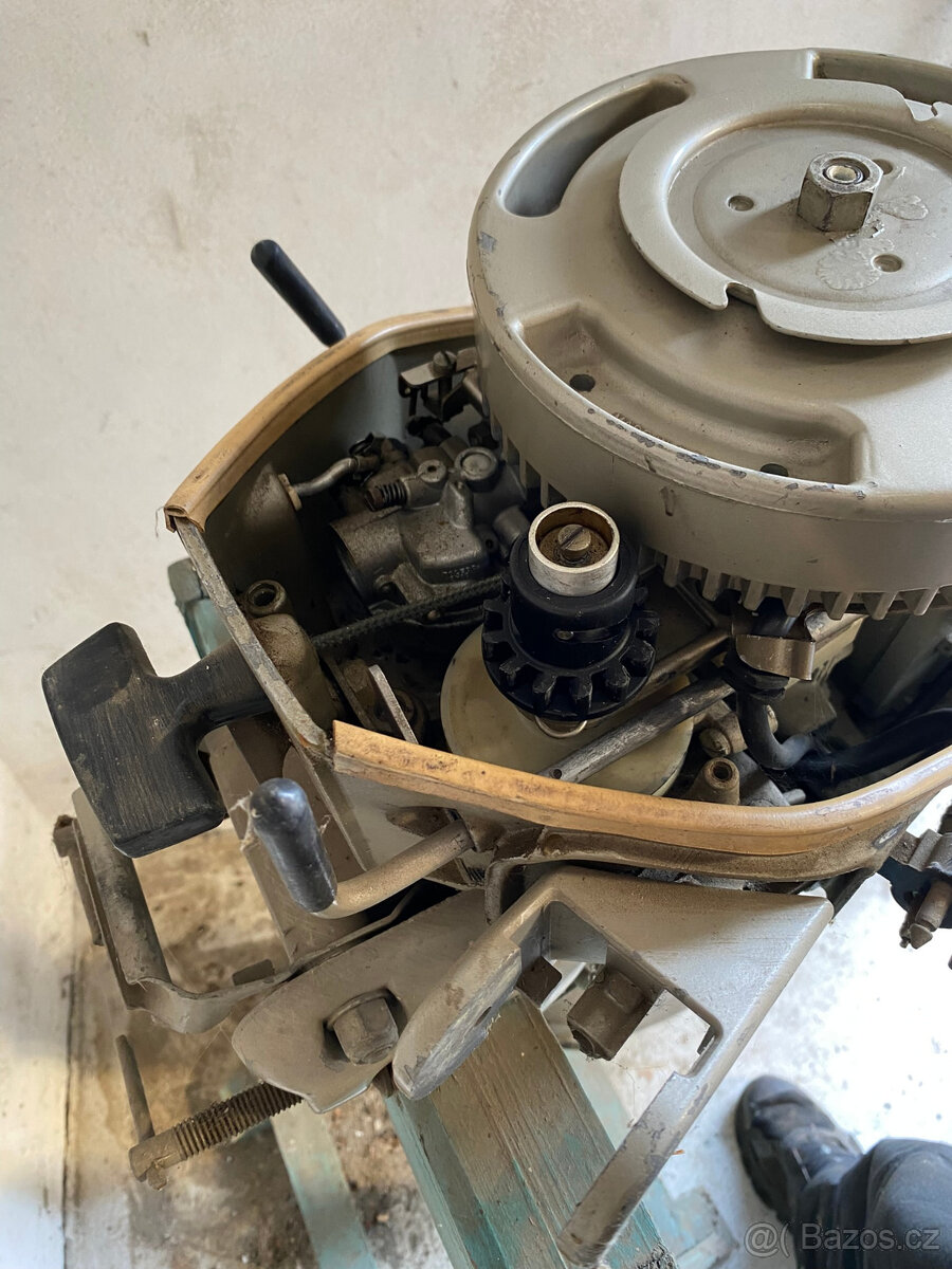 lodní motor Chrysler - 2