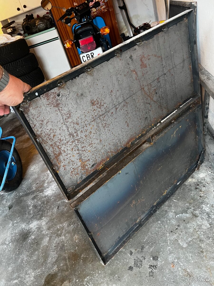 Gril na prase, bočnice - díly - 2