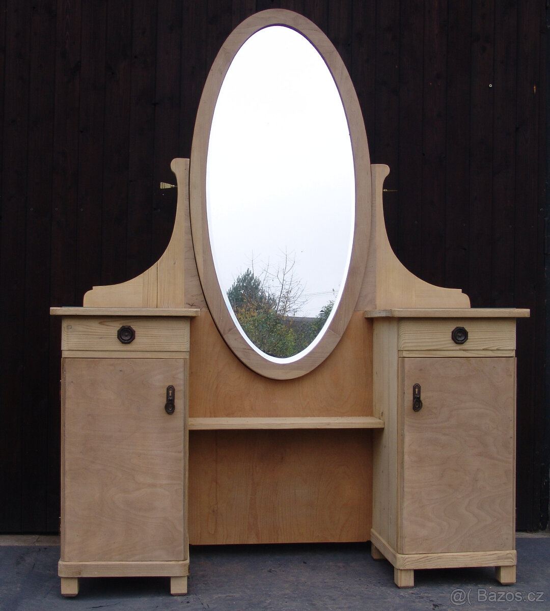 Toaletka + noční stolky - 2