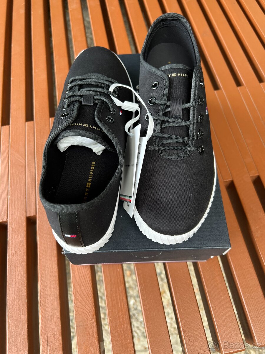 Plátěné tenisky Tommy Hilfiger, vel. 38 - 2
