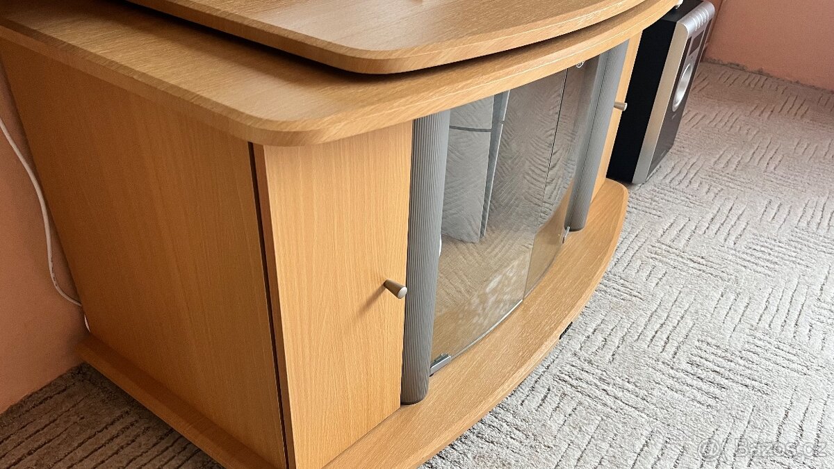 Stolek pod TV - 2