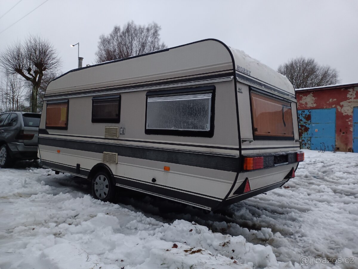 Hobby 495+předstan - 2