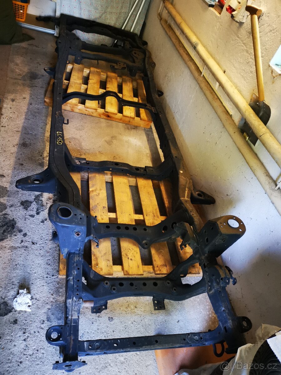 Toyota Land Cruiser 150 - 2