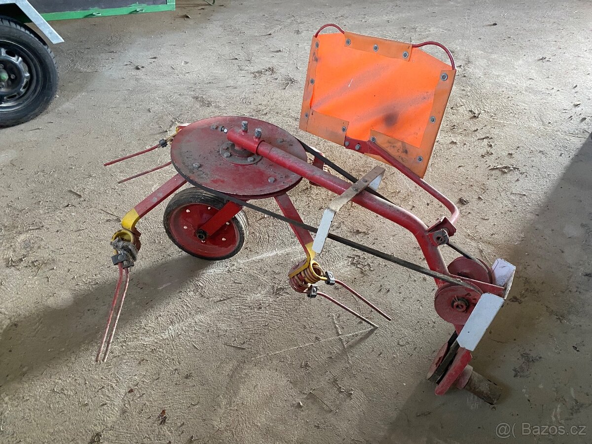 Obraceč a shrnovač sena k malotraktoru Vari / Terra - 2
