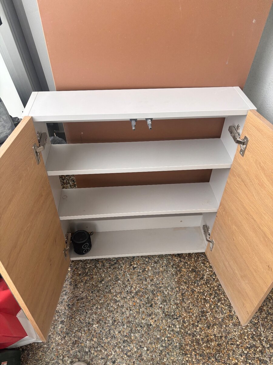 Skříňka do koupelny - 2