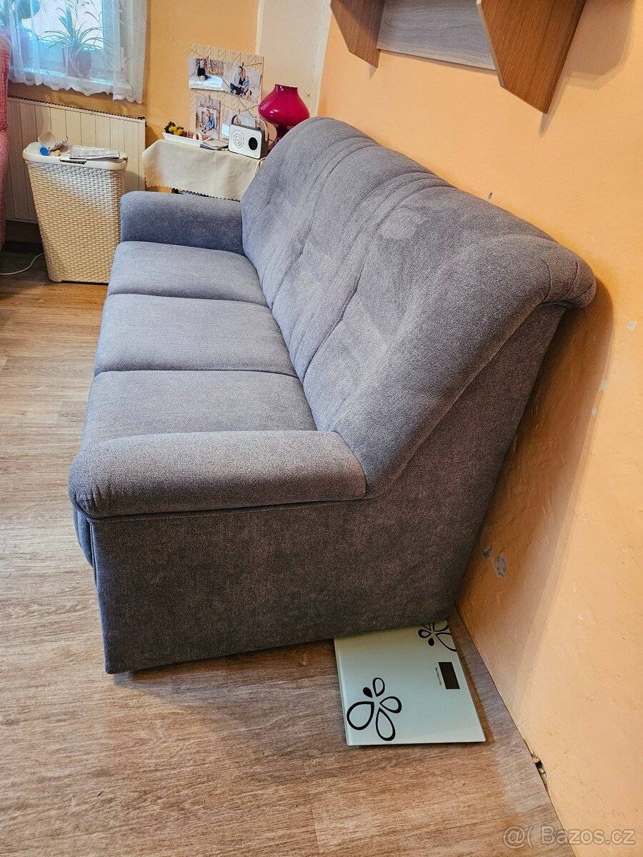 Třímístná sedací souprava - 2