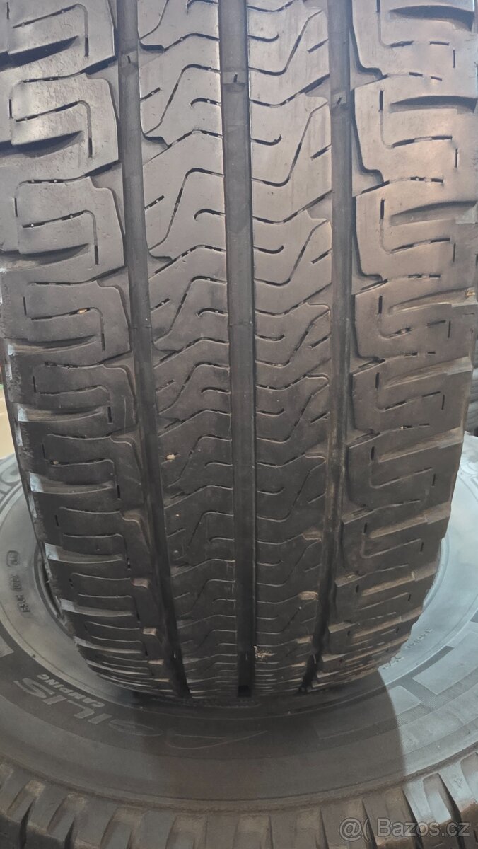 Prodám zimní pneu 225/75/16 - 2