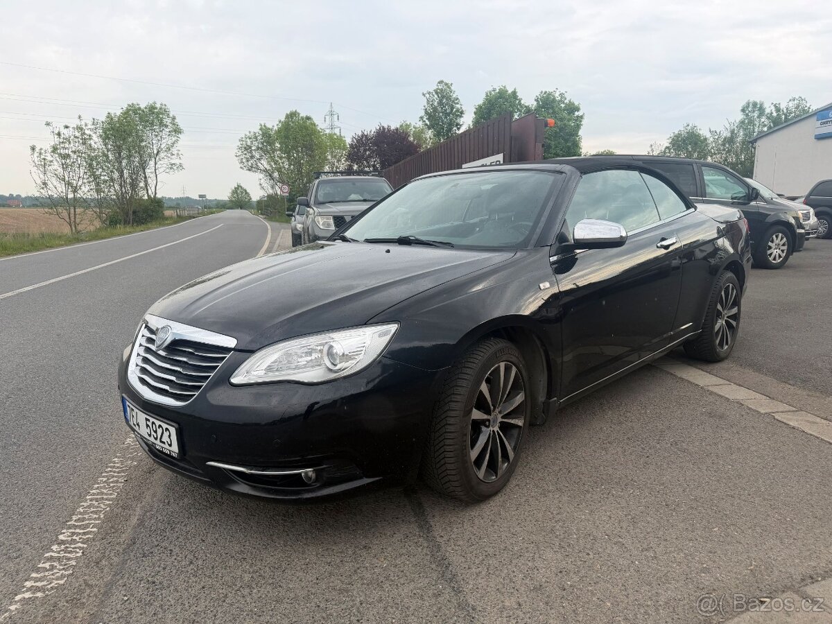 Chrysler 200S Lancia Flavia 2,4i 2012 - 2
