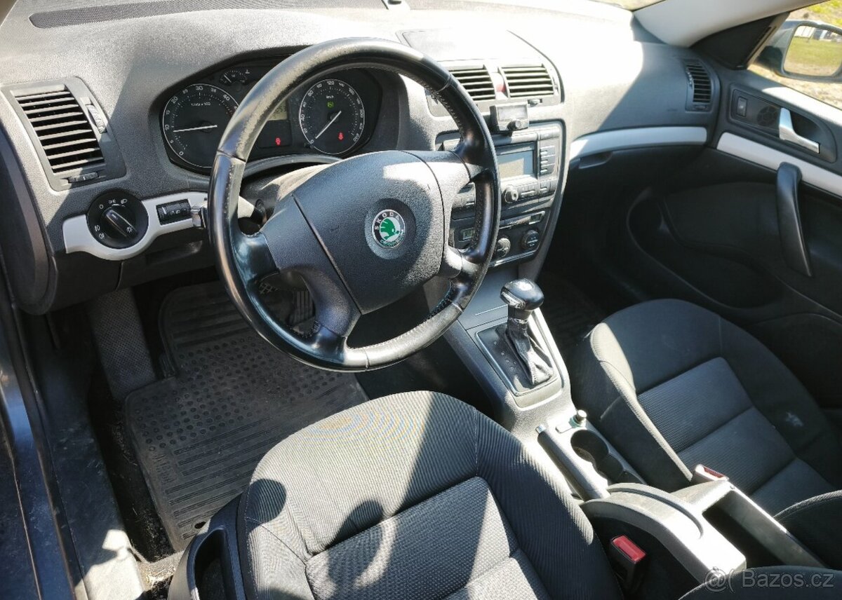 Škoda Octavia v barvě 9901 s motorem BKC - 2