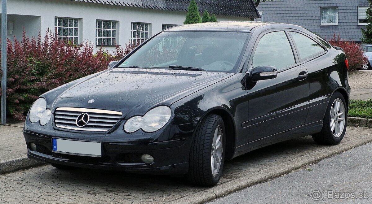 Blatnik predny pravy MERCEDES C A2038801418 - 2