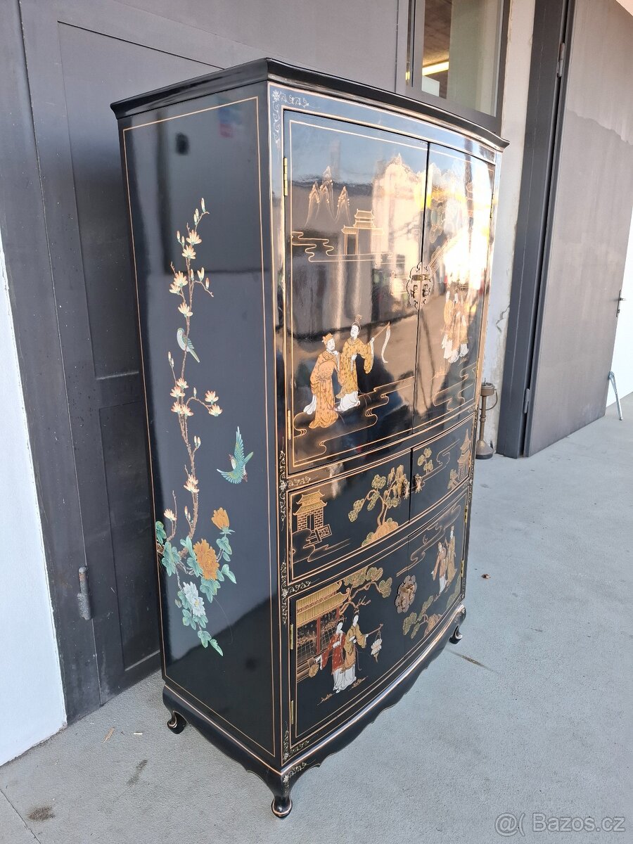 Ručně malovaná čínská masivní komoda - 2