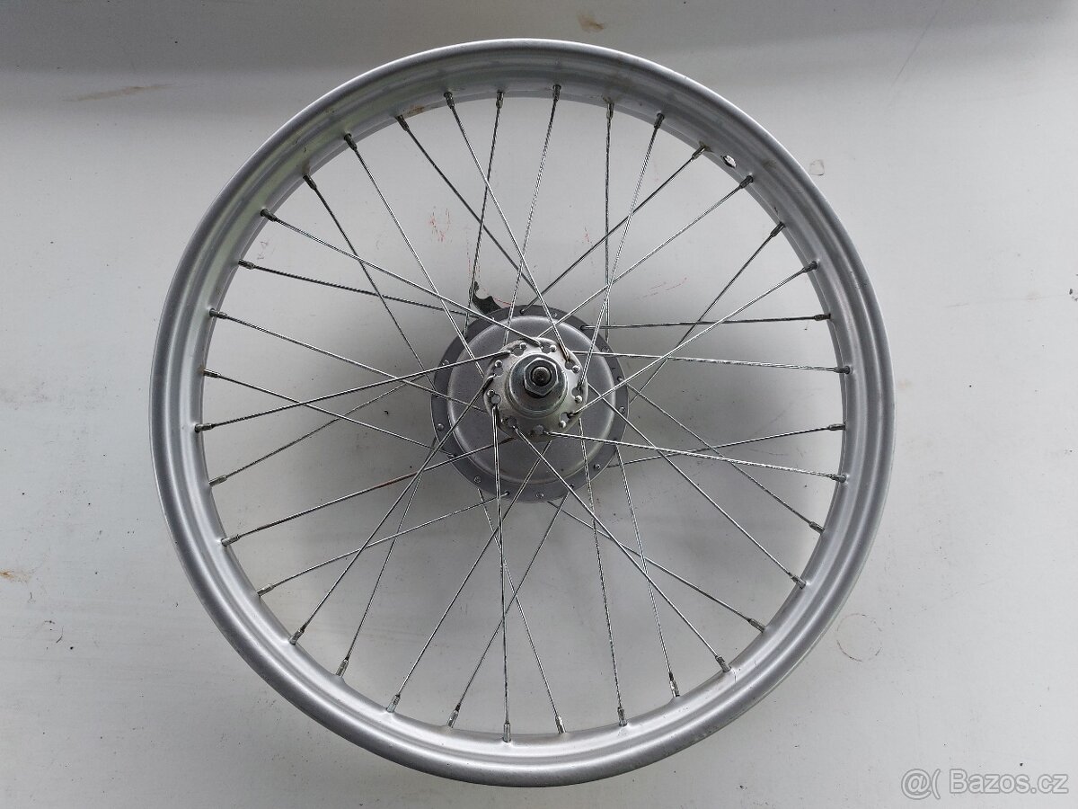 Díly na JAWA 550 - 2