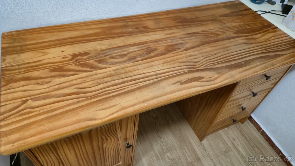 Dřevěný pracovní stůl š140 x h60,5 x v73,5 - 2