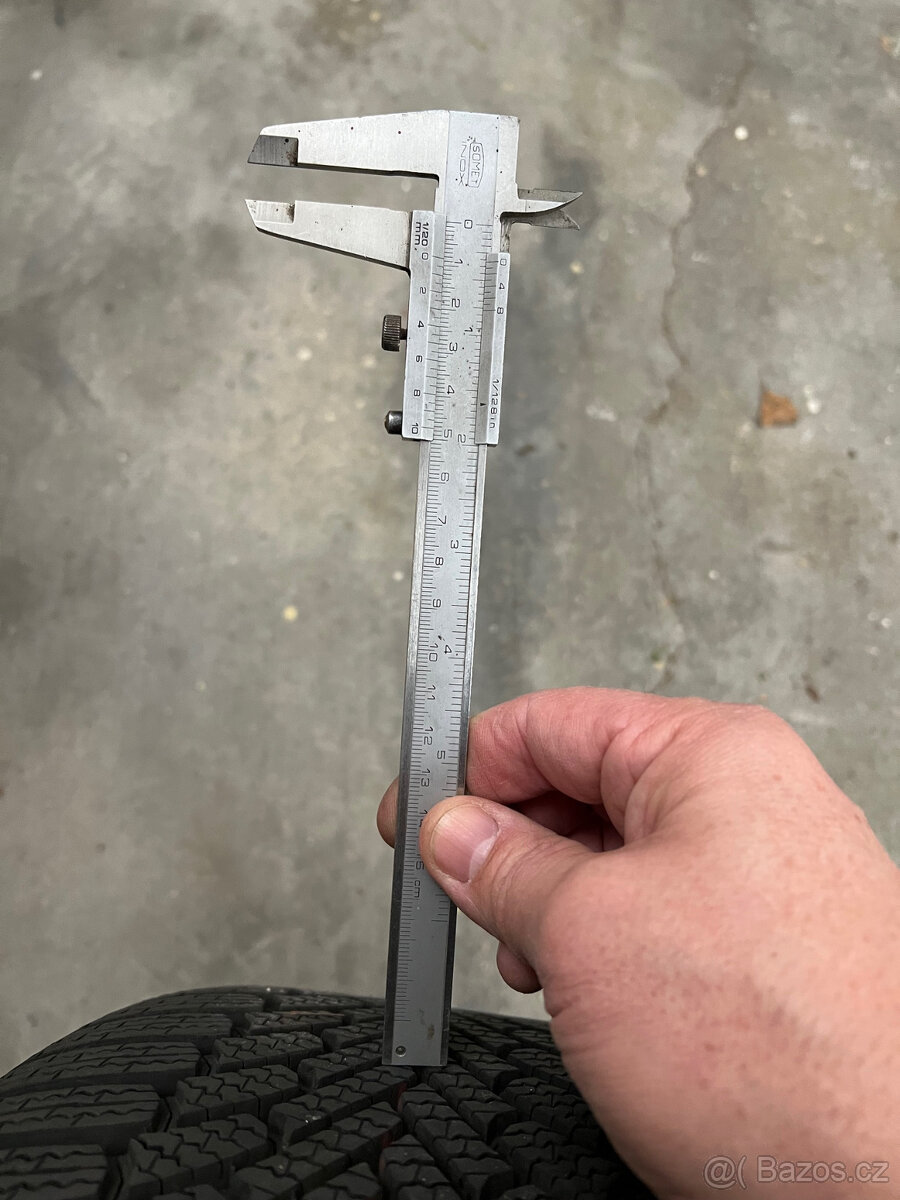 Octavia - originál komplet zimní kola.Jako nové.8mm.Přivezu - 2