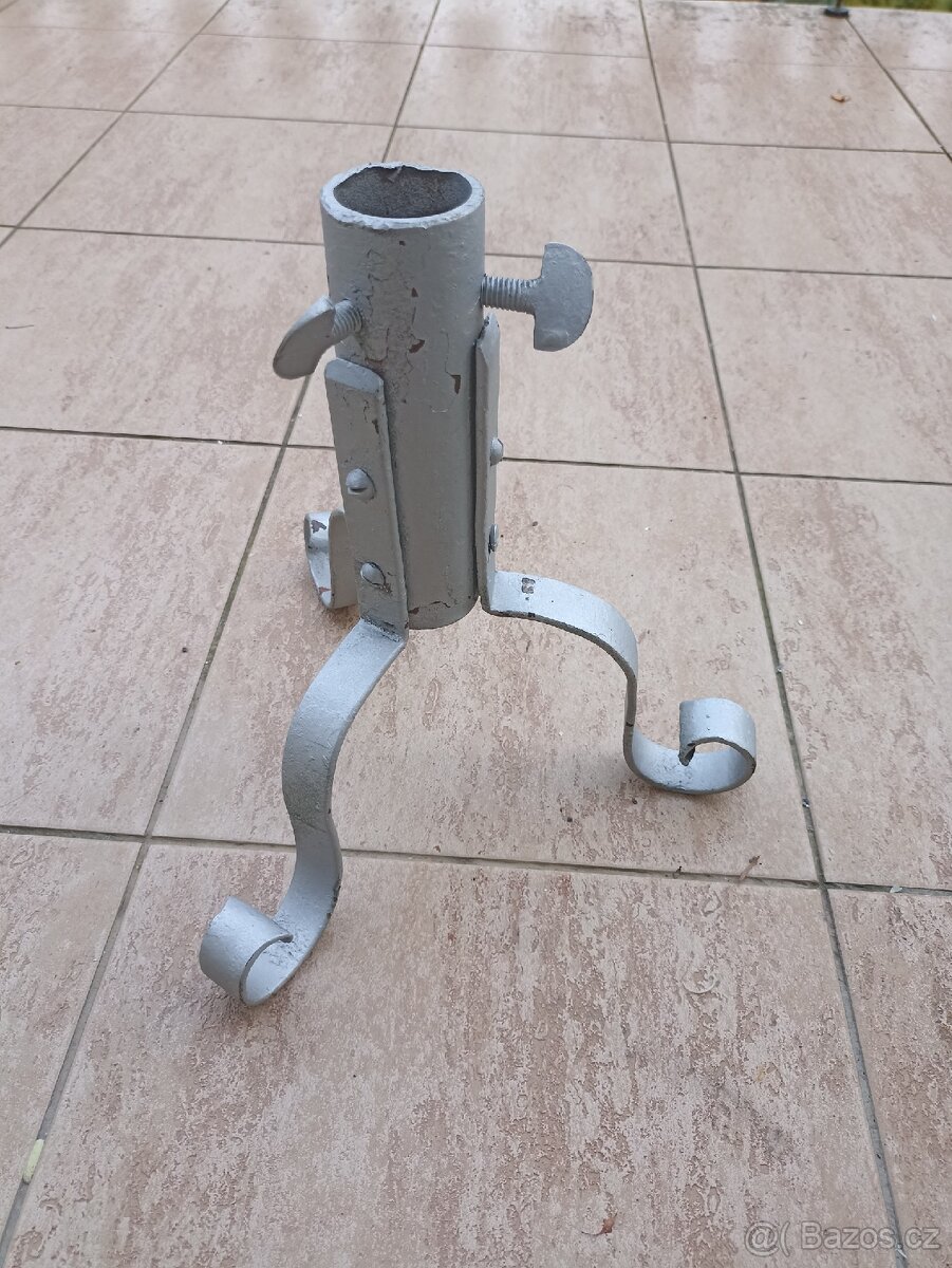 Stojánek na stromeček - 2