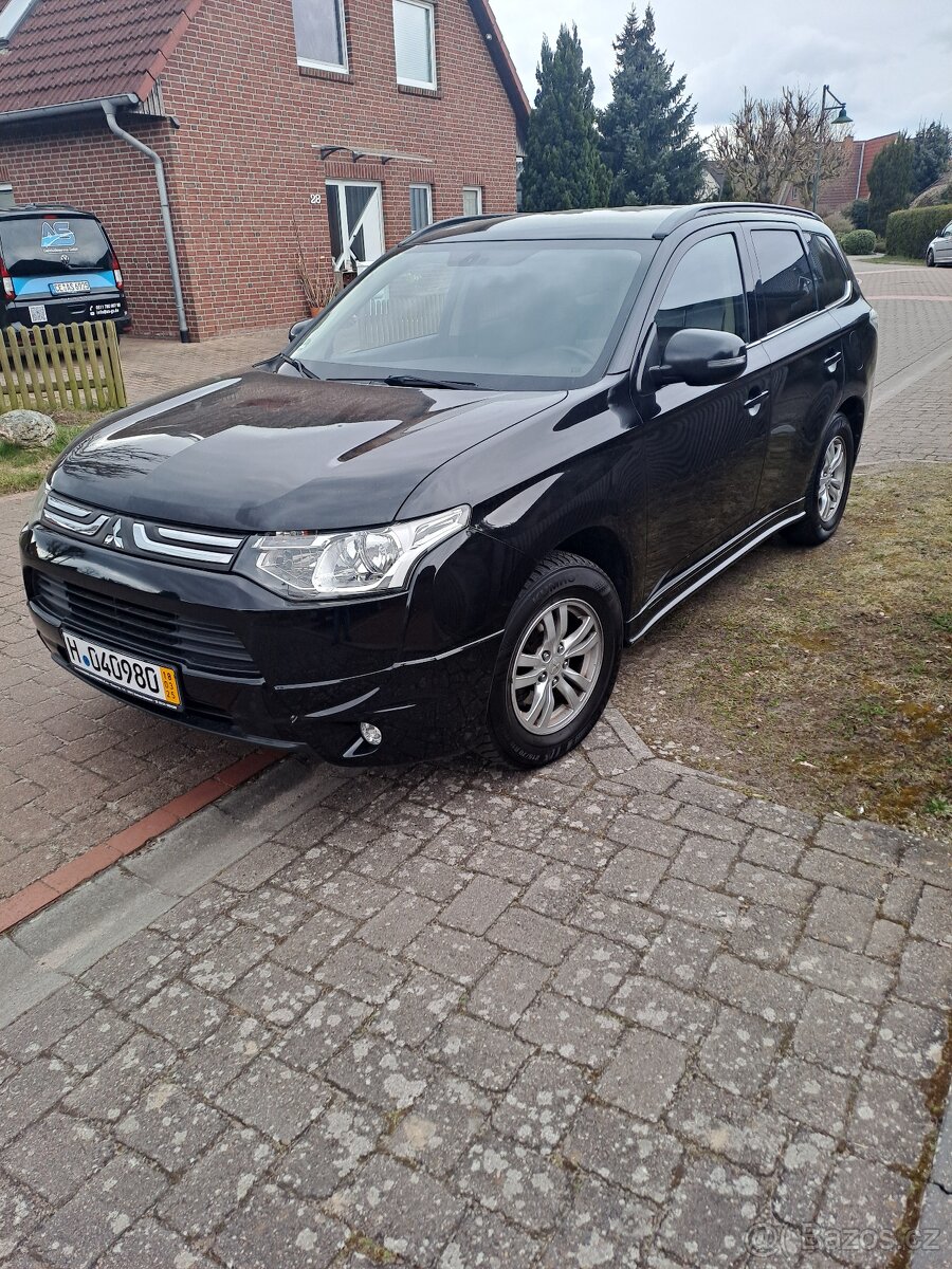 Prodám Mitsubishi Outlander 2014, 2.2 Dizel,Najeto 155000 - 2